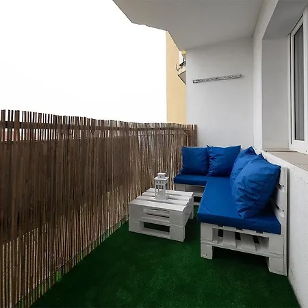 Apartment Time For 4 *